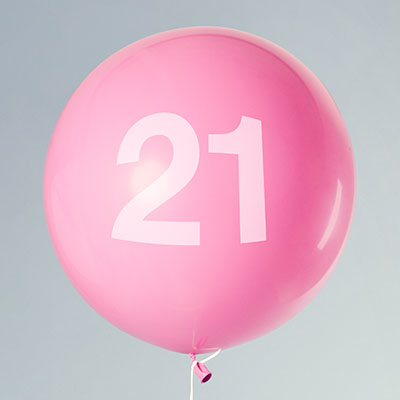 Balloon with the number 21 on it